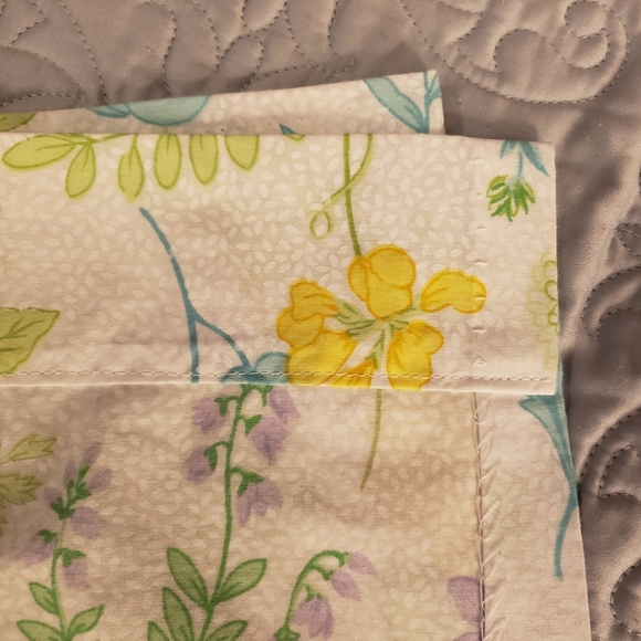 Vtg Adrienne Vittadini sham & 2 window valances - Picture 7 of 7